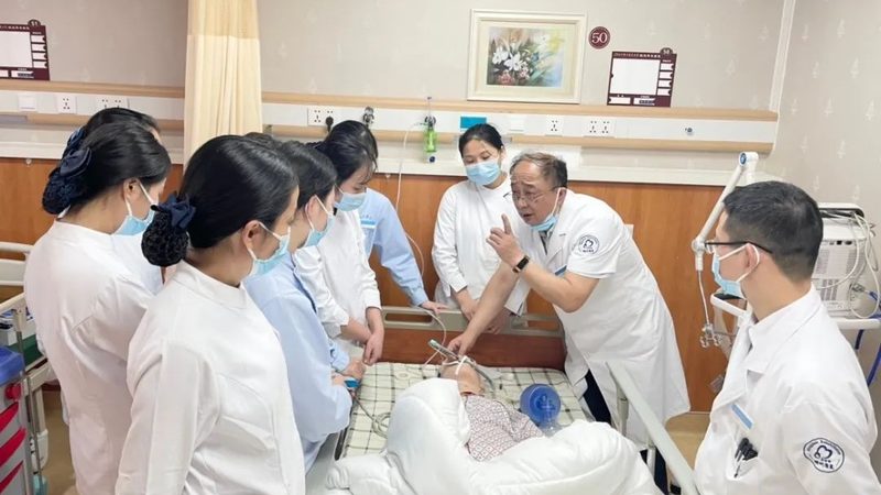 社区养老加盟：解析上海市场的费用构成与投资要点